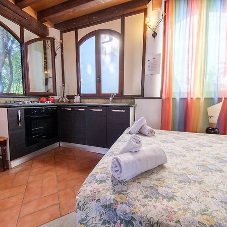 B&B Il Giardino Segreto Стромболи Екстериор снимка