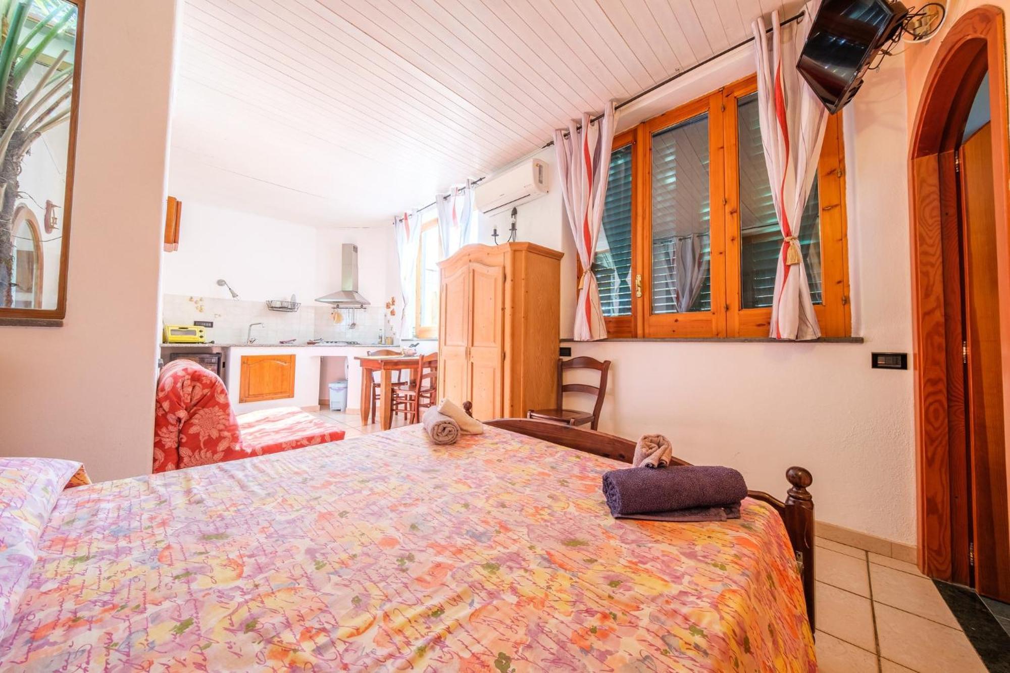 B&B Il Giardino Segreto Стромболи Екстериор снимка