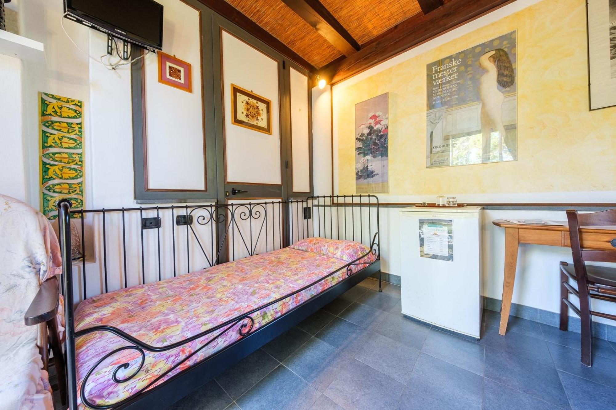 B&B Il Giardino Segreto Стромболи Екстериор снимка