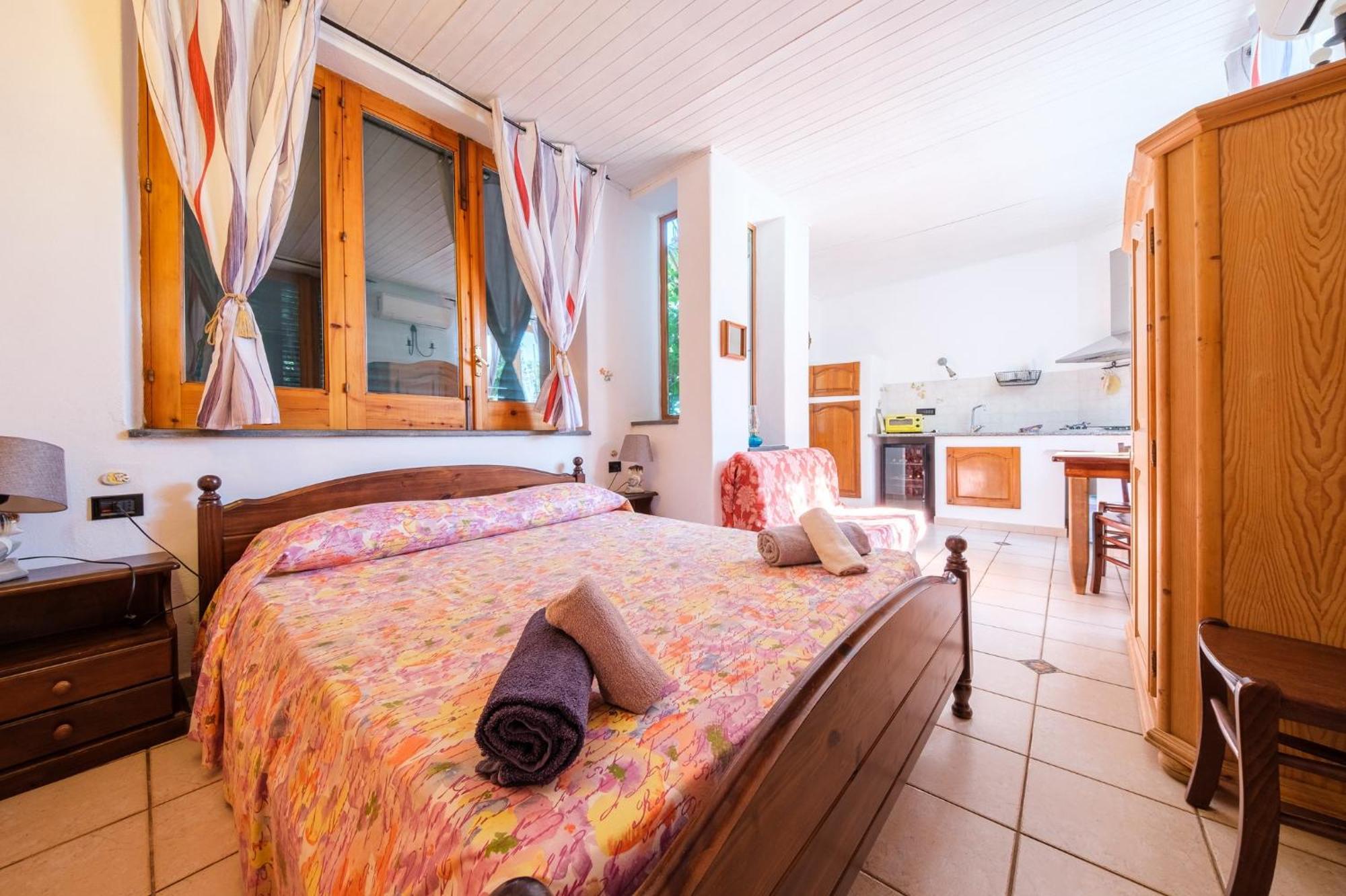 B&B Il Giardino Segreto Стромболи Екстериор снимка
