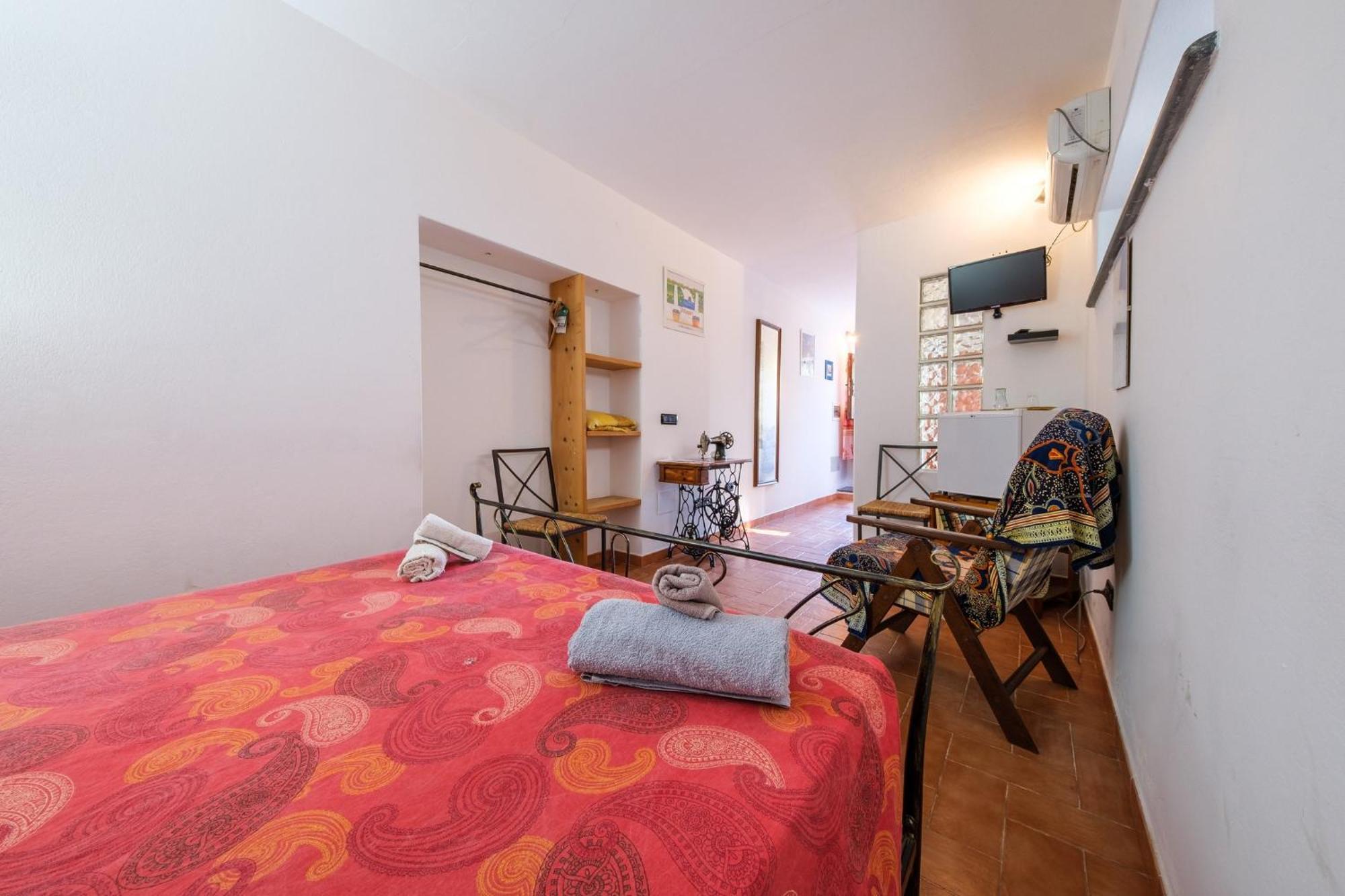 B&B Il Giardino Segreto Стромболи Екстериор снимка