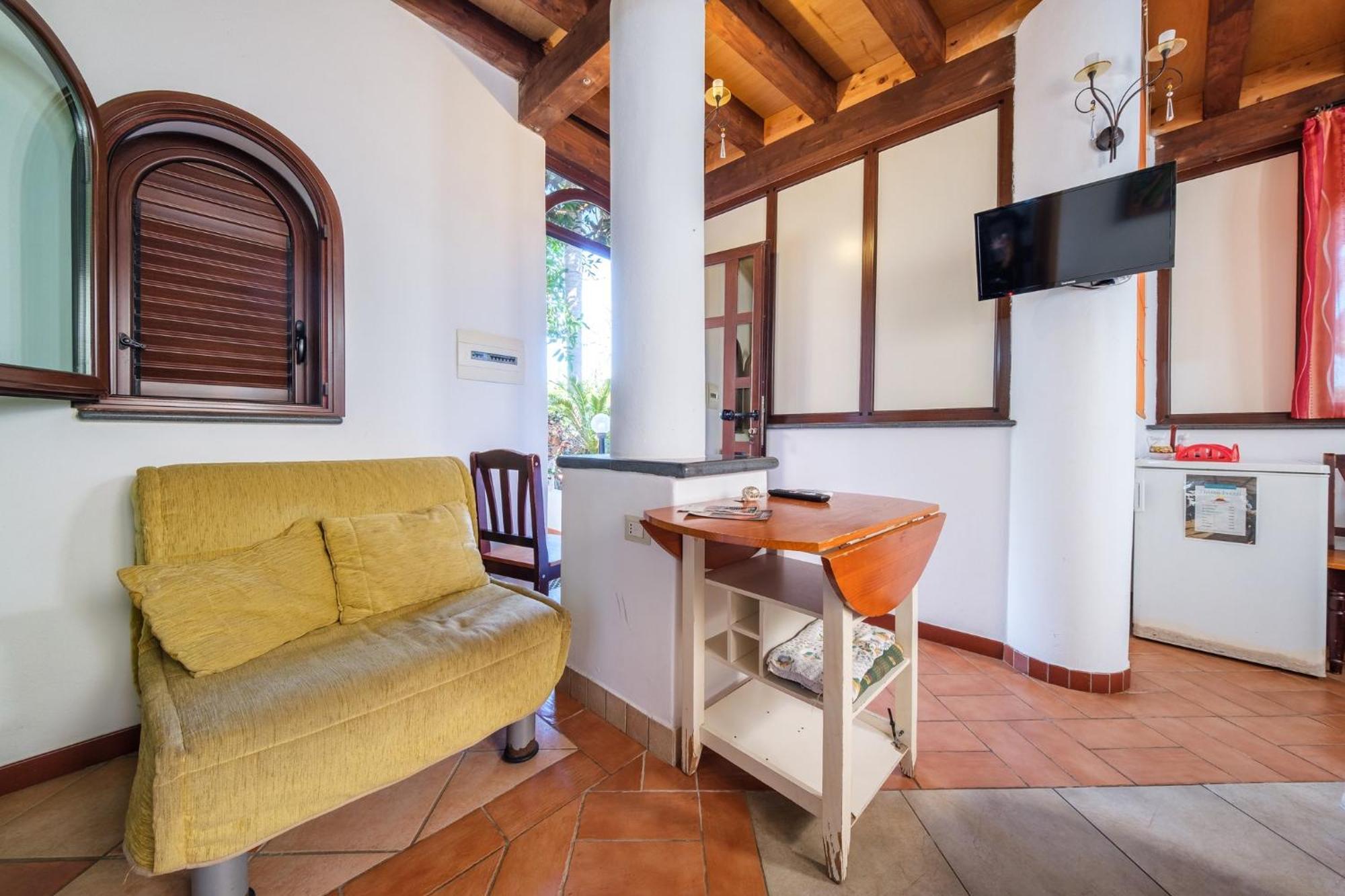B&B Il Giardino Segreto Стромболи Екстериор снимка