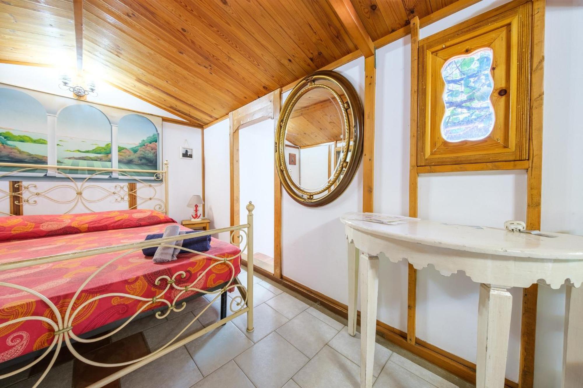 B&B Il Giardino Segreto Стромболи Екстериор снимка