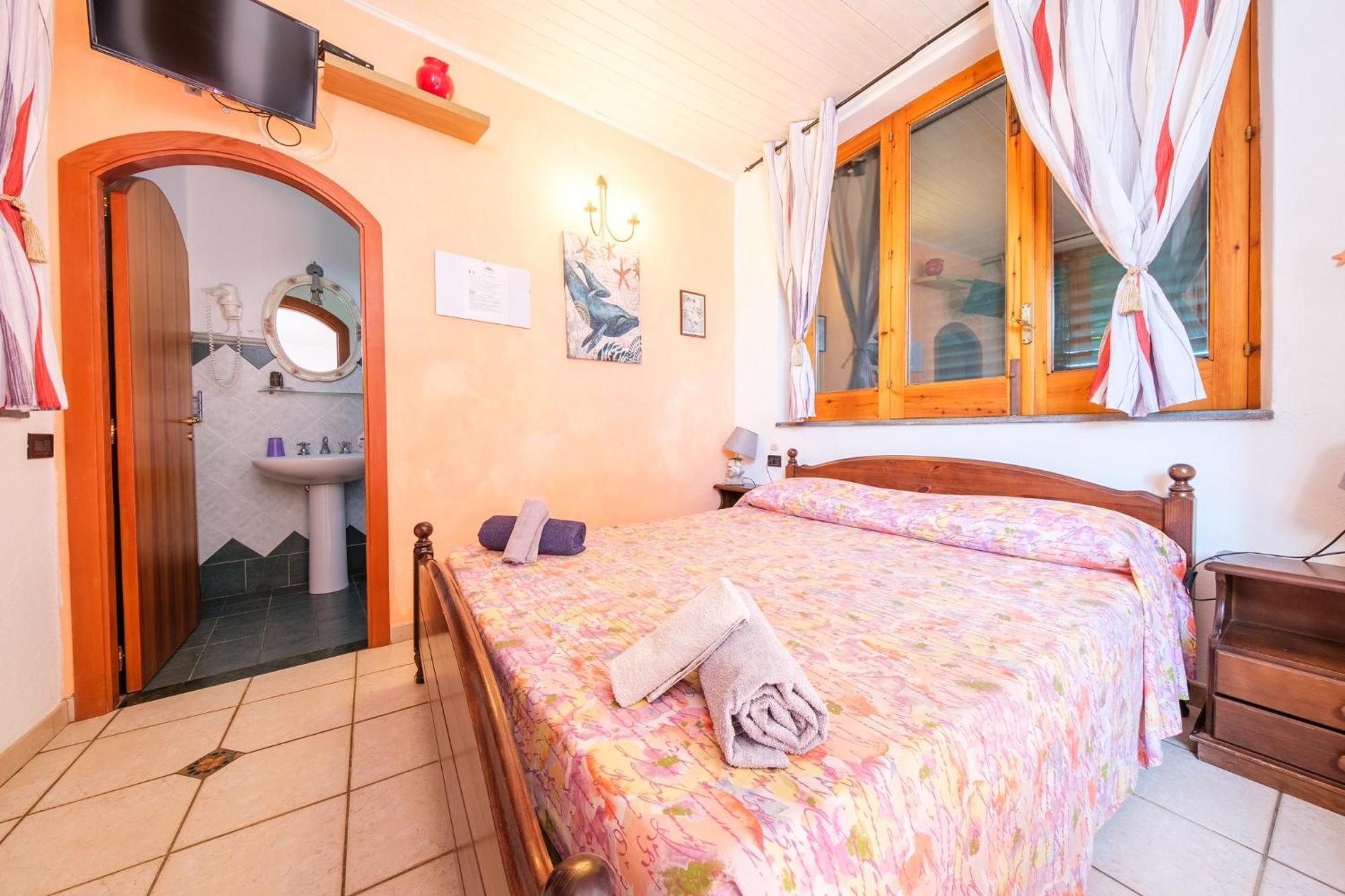 B&B Il Giardino Segreto Стромболи Екстериор снимка