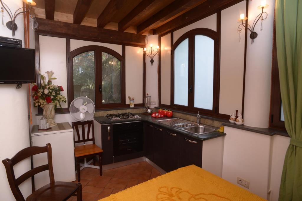 B&B Il Giardino Segreto Стромболи Екстериор снимка